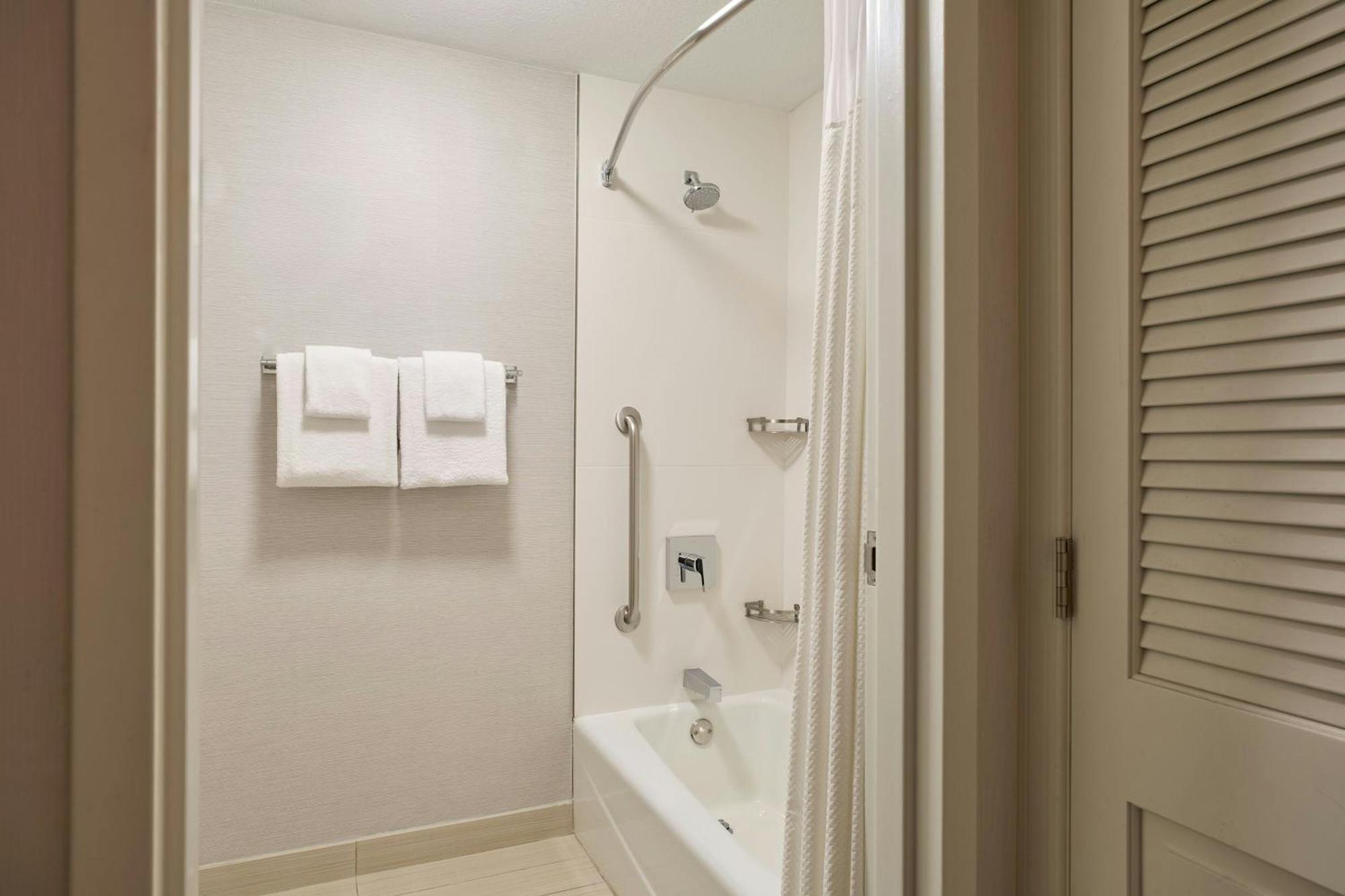 Courtyard By Marriott Phoenix North מראה חיצוני תמונה